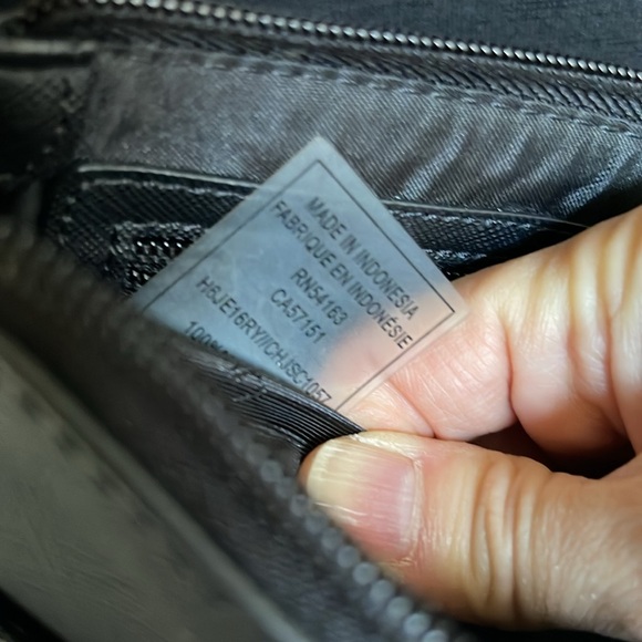 Calvin Klein - Picture 8 of 8